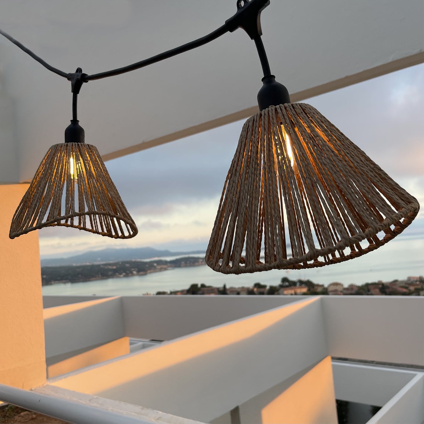 Guirlande lumineuse raccordable d'extérieur avec abat-jour en corde style bohème 7 ampoules à filament douille E27 LED blanc chaud RAFFY LIGHT 6m