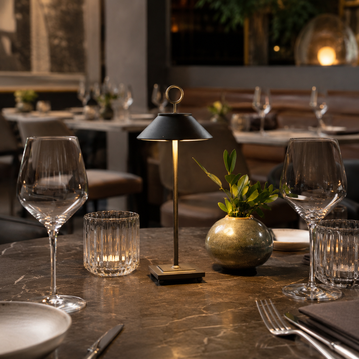 Lampe de table sans fil dimmable en aluminium noire LED MARAIS BLACK H28,4 cm