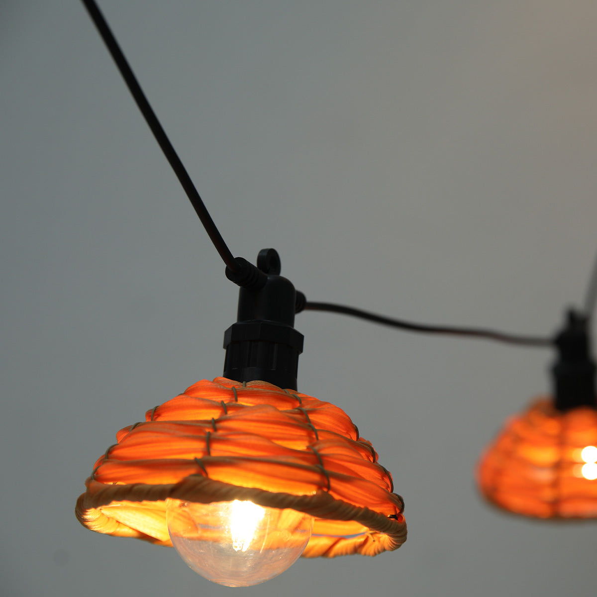 Guirlande lumineuse extérieur 10 globes transparents abat jour en polyrotin LED blanc chaud COTTAGE 5.70m
