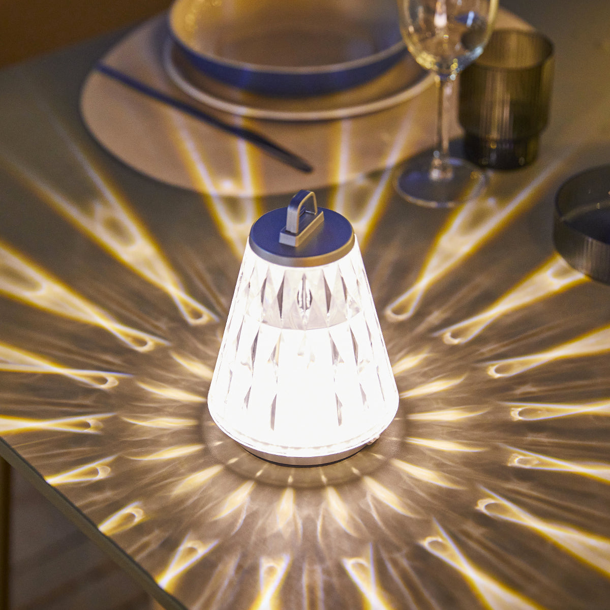 Lampe de table nomade GLOWY sans fil à LED blanc dimmable H16 cm