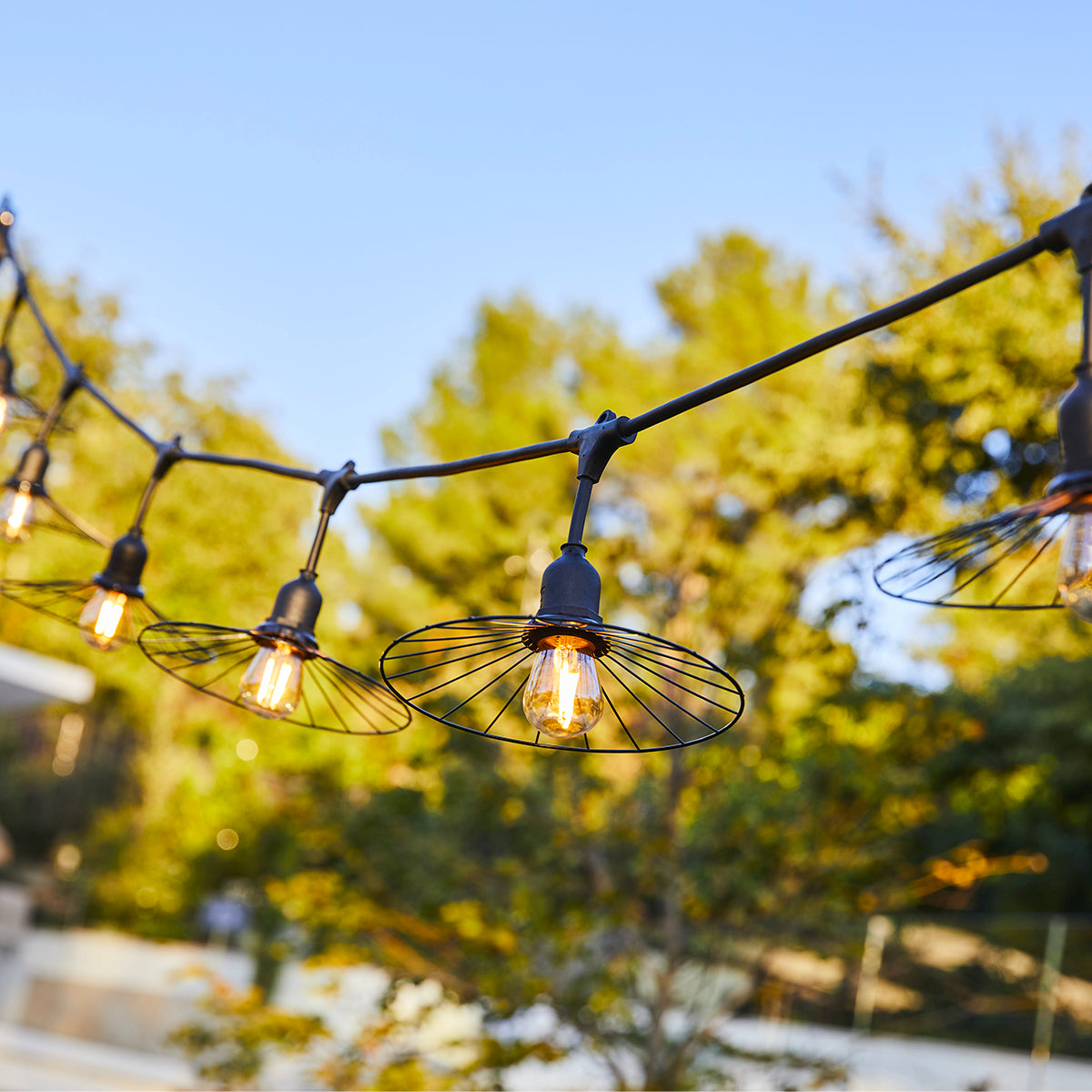Outdoor light garland with cage-effect steel shade 10 warm white LED E27 filament bulbs CHIC CAGE LIGHT 6m