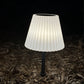 2-in-1-Solar-Tischlampe zum Aufstellen oder Aufstellen auf Metallsockel geriffelter weißer LED-Lampenschirm dimmbar BOUFFANT H62cm