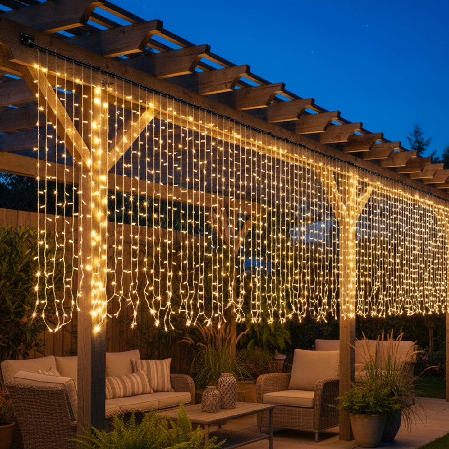 Guirlande lumineuse solaire rideaux 100 LED blanc chaud YOGY CURTAIN 100 4mx1m 8 modes