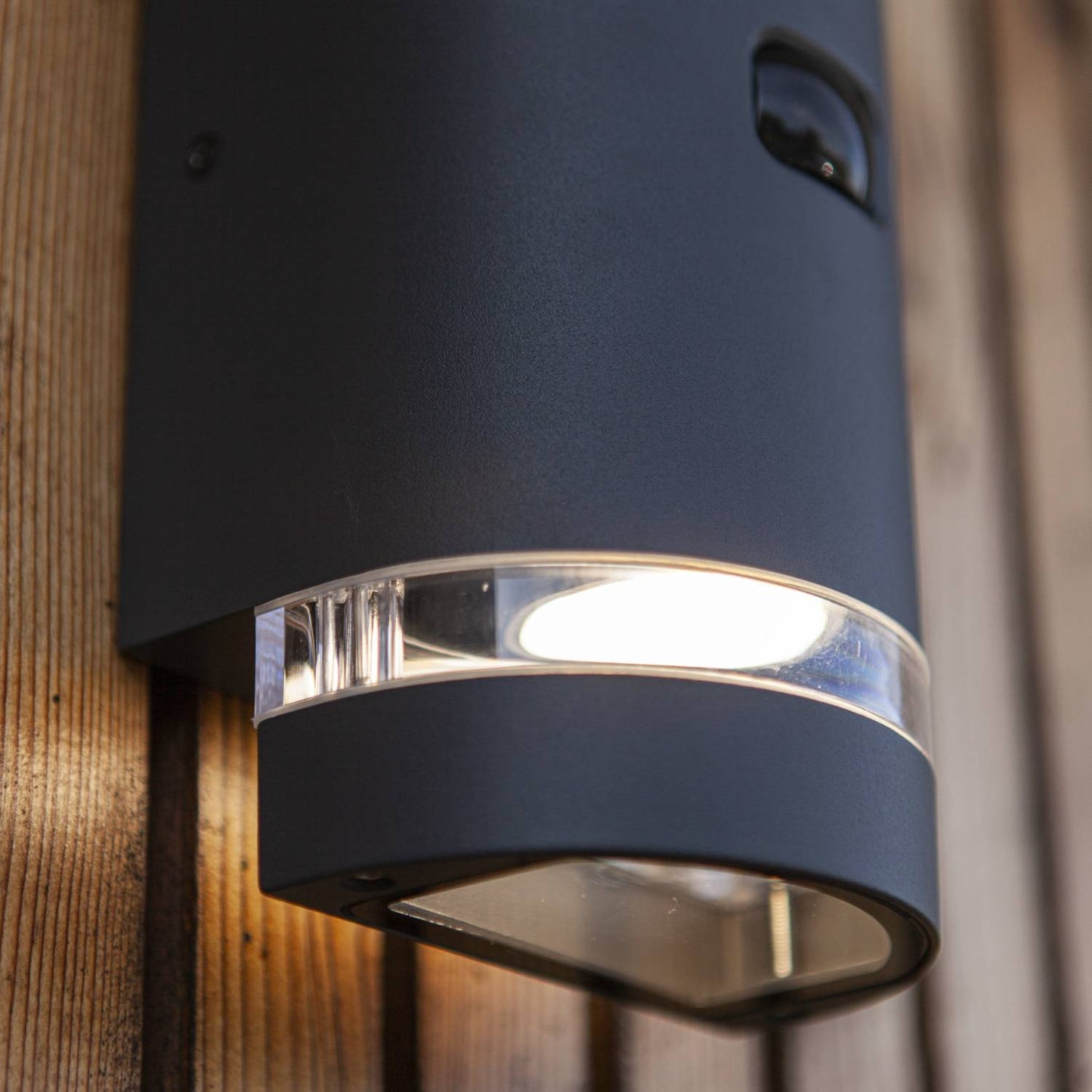 Applique murale d'extérieur sur secteur FOCUS SENSOR avec détecteur de mouvement aluminium gris éclairage culot GU10 bidirectionnelle H23,9cm