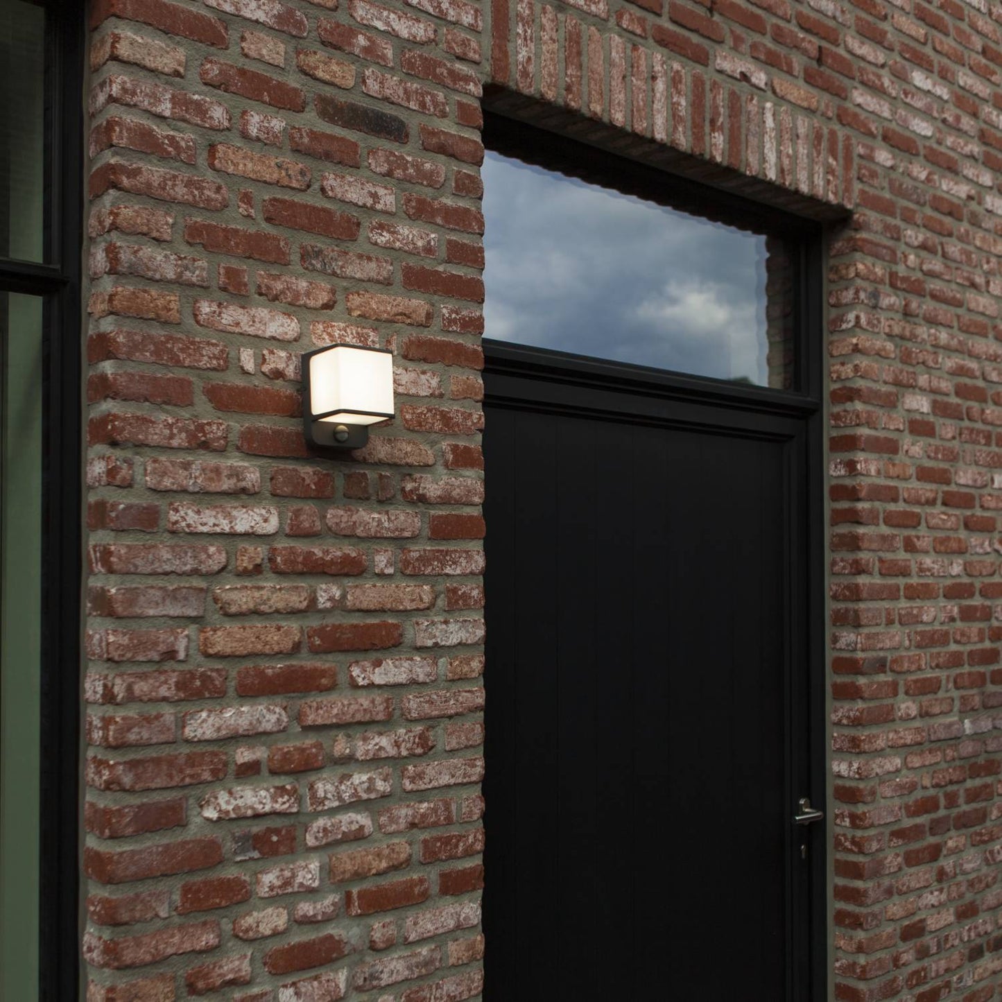 Applique murale d'extérieur sur secteur avec détecteur de mouvement DOBLO GREY SENSOR aluminium gris LED blanc chaud H14,6cm