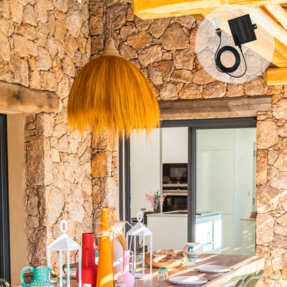 Suspension solaire MASAI SOLAR en herbe de rayung avec câble hybride secteur et solaire 5m de longueur