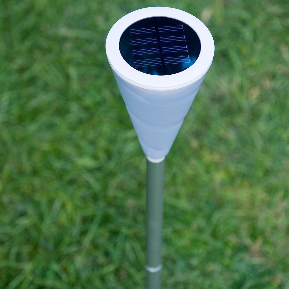 Balise solaire à planter LED blanc CREAMY H73cm - REDDECO.com