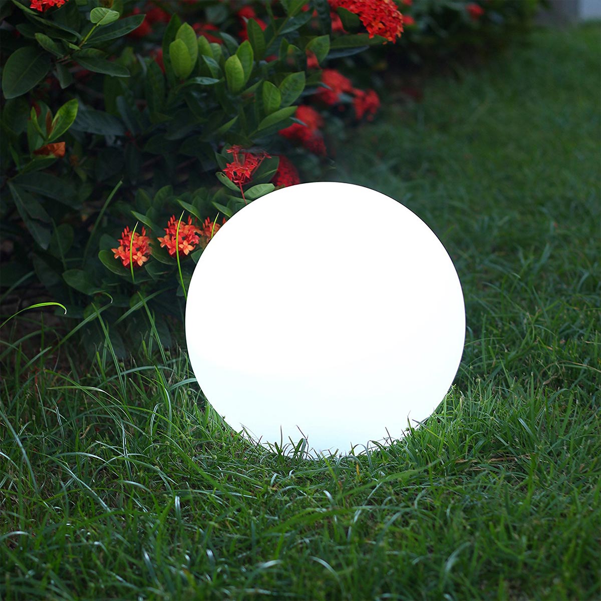Boule lumineuse filaire pour extérieur éclairage puissant LED blanc BOBBY ∅40cm culot E27 - REDDECO.com