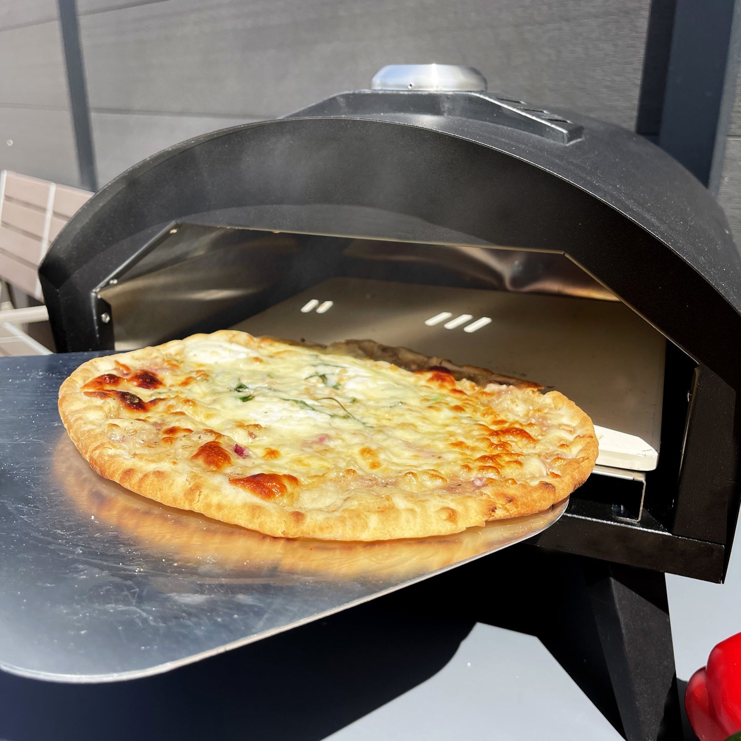 PINATUBO gas outdoor pizza oven in stainless steel with shovel and pizza stone