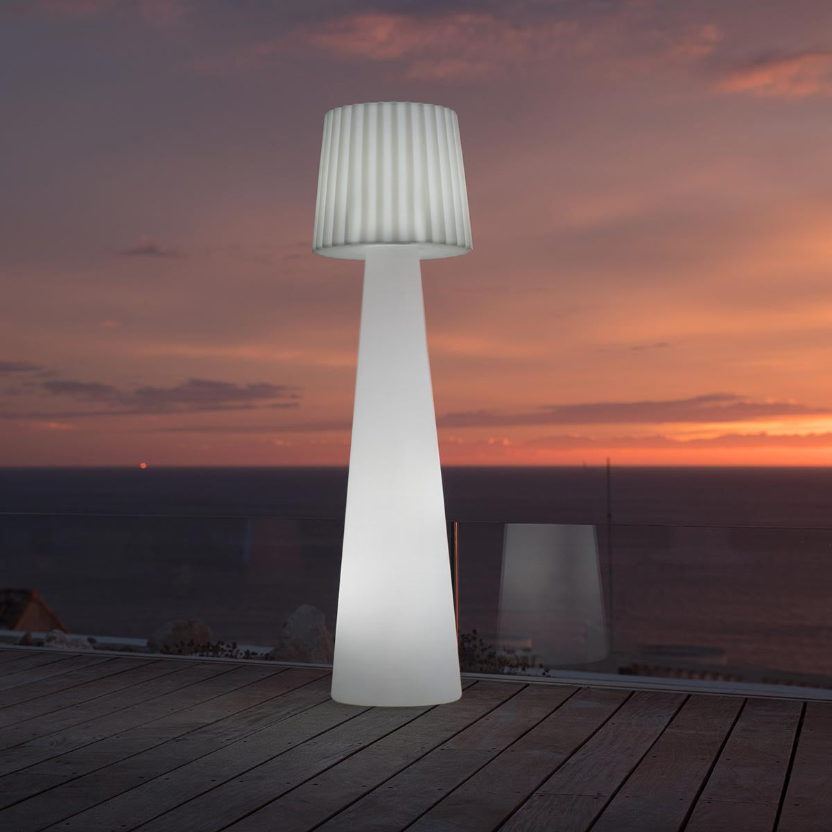 Lampadaire lumineux design filaire abat-jour ondulé pour extérieur LED blanc LADY H150cm culot E27