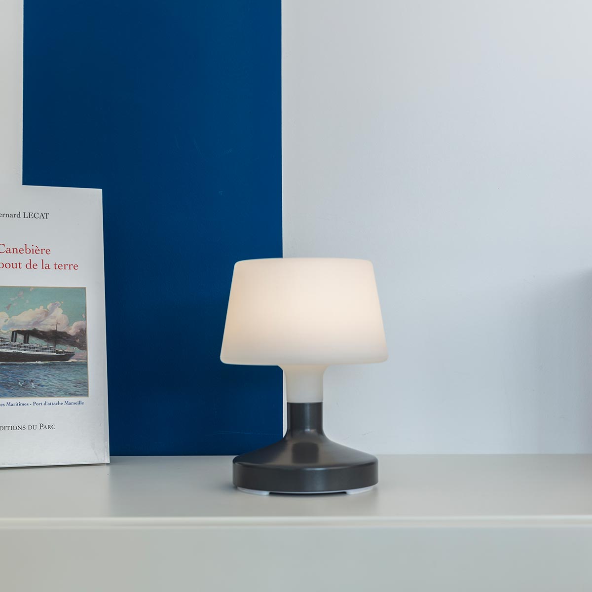 Lampe de table touch design sans fil pied en acier gris LED blanc chaud/blanc dimmable HELEN ROCK H21cm - REDDECO.com