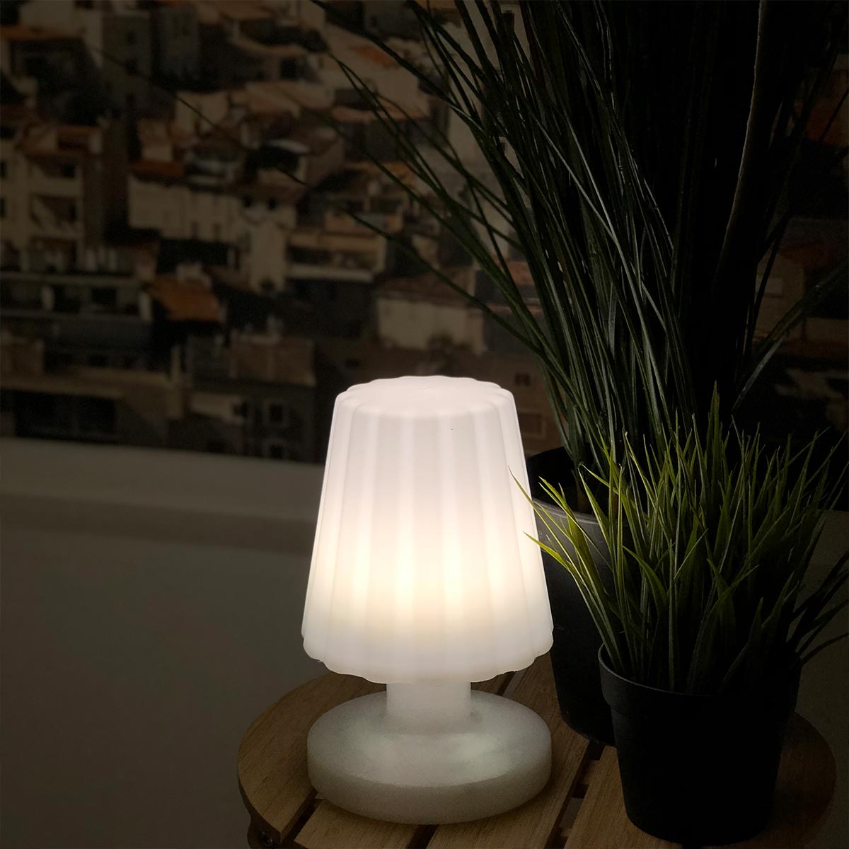 Mini lampe à poser rechargeable sans fil LED blanc chaud dimmable LADY MINI H22cm - REDDECO.com