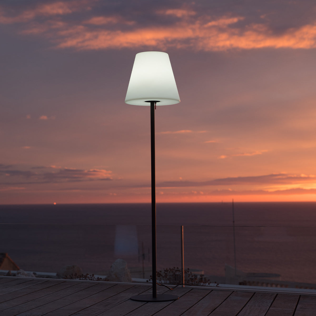 Lampadaire filaire pied acier pour extérieur éclairage puissant LED blanc STANDY H150cm culot E27