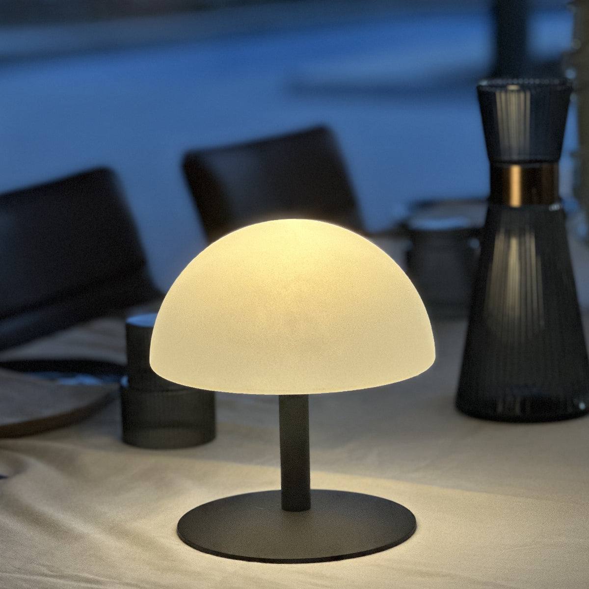 Lampe de table sans fil pied en acier gris LED blanc chaud/blanc dimmable NEPTUNE ROCK H20cm